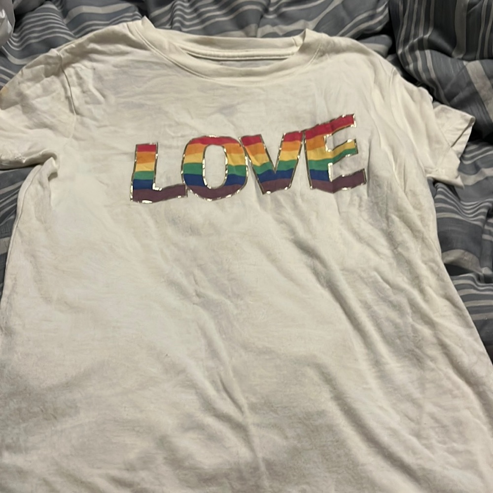 LOVE rainbow tee